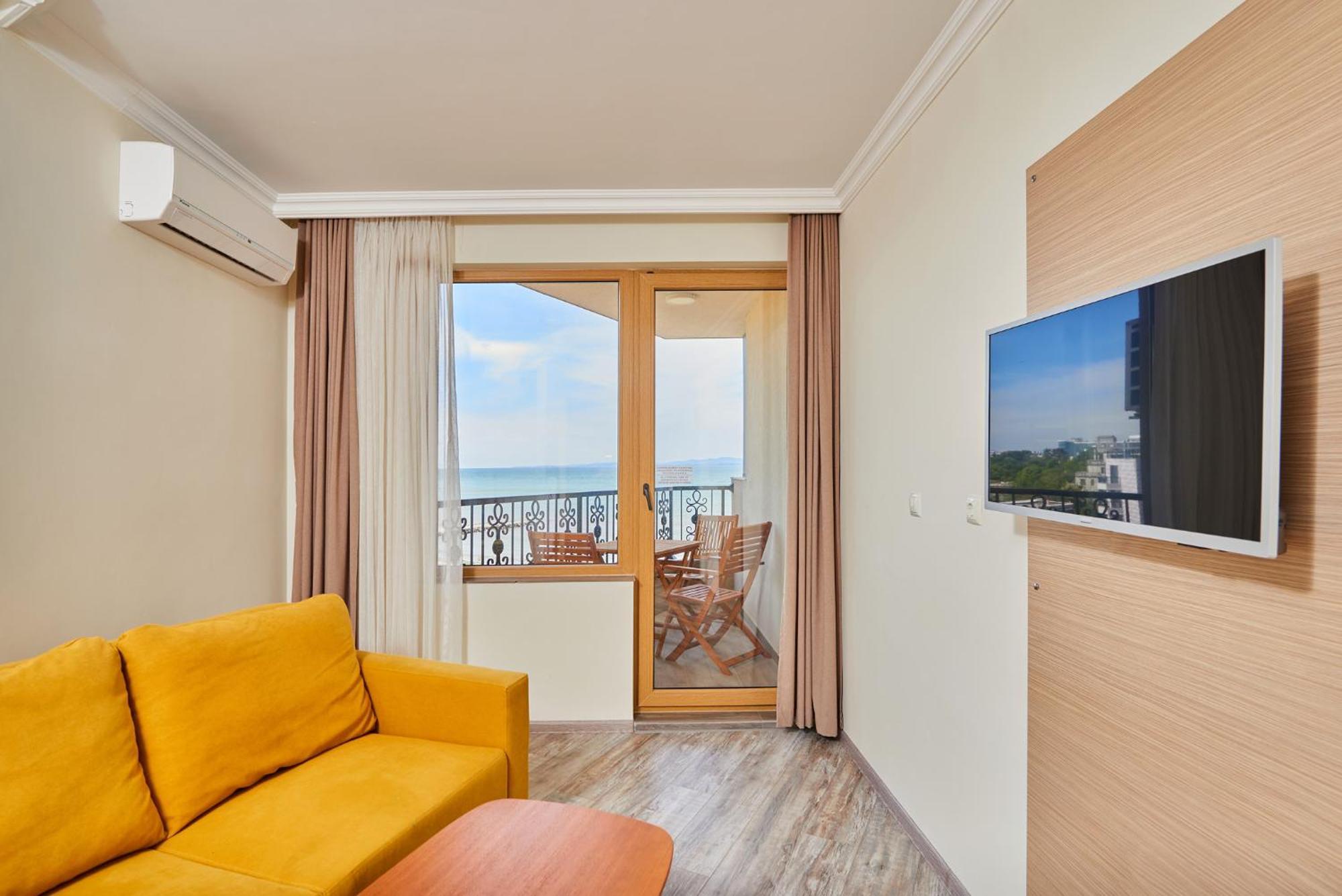 Crotiria Beach - Aparthotel Pomorie Buitenkant foto